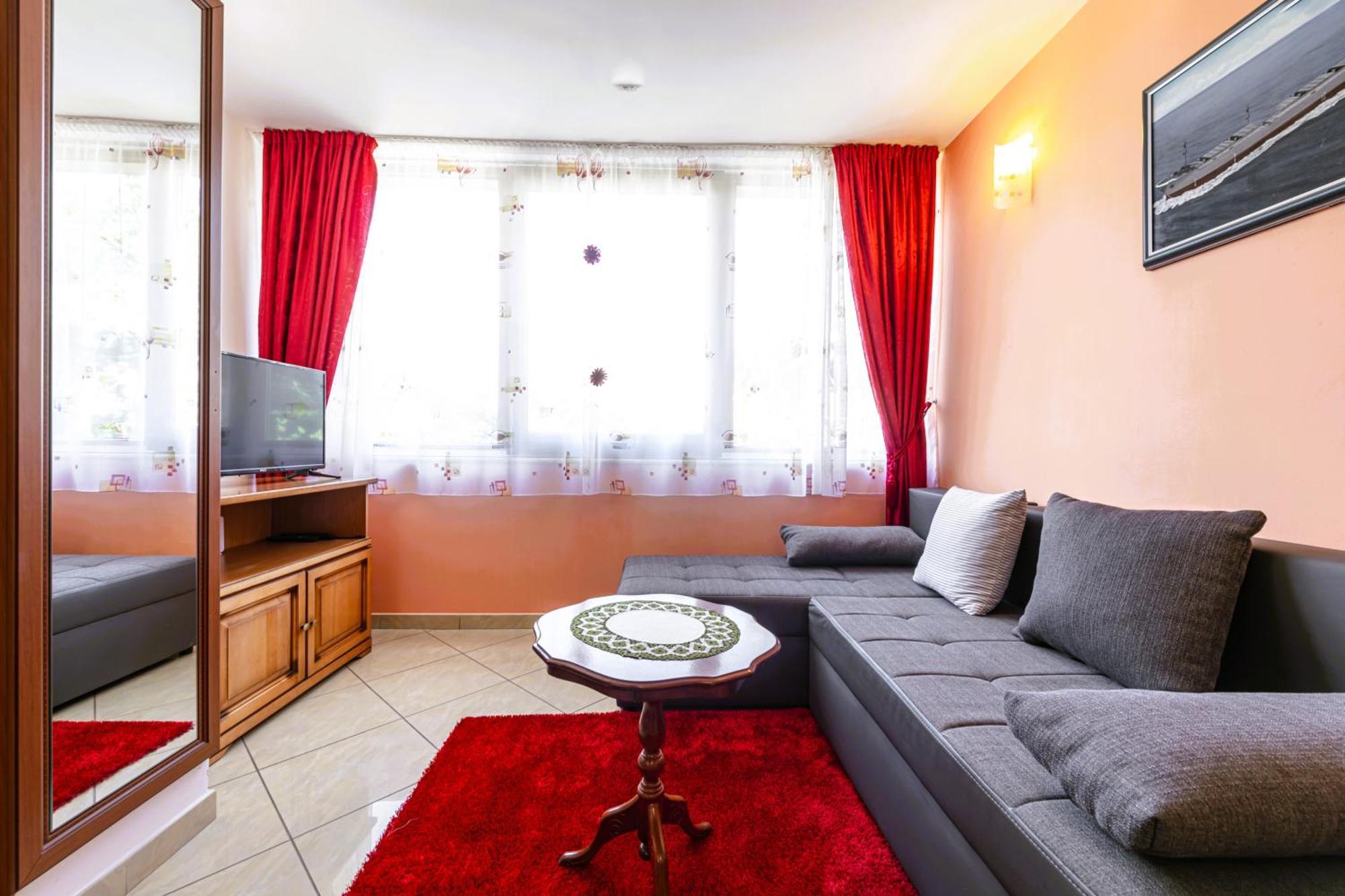 Uvala Apartment *